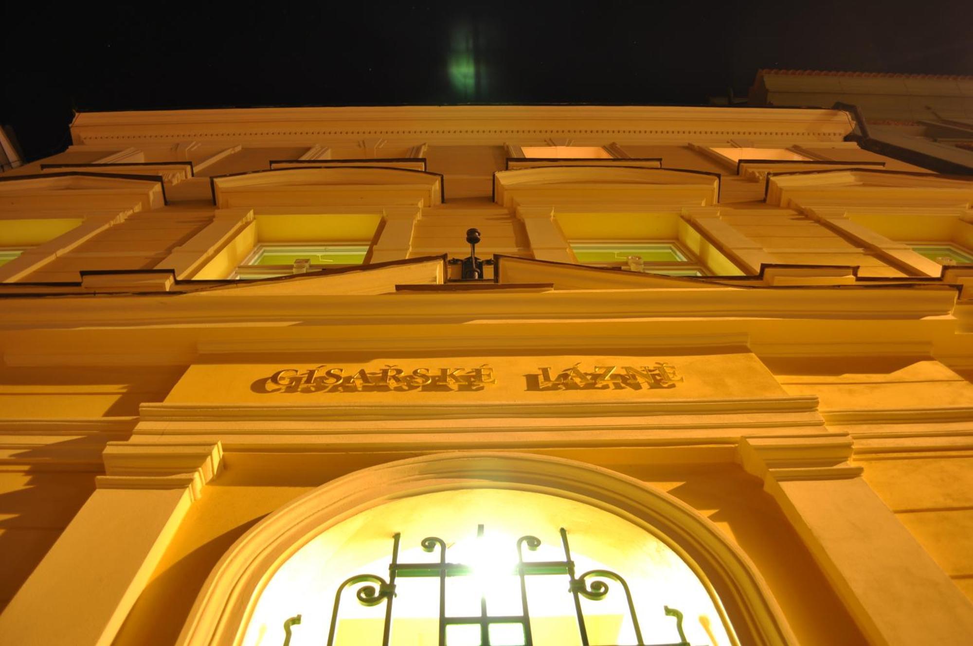 Jičín Pension Imperial Spa מראה חיצוני תמונה